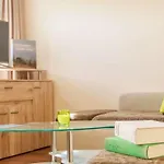 Duenen Stuuv بيت ضيافة